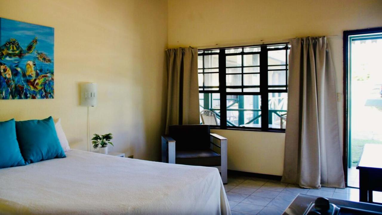 Talk Of The Town Inn & Suites - St Eustatius Oranjestad (Sint Eustatius) Exterior foto